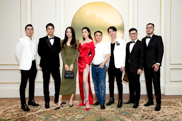 Matt Liu mê đắm Hương Giang: hôn vợ sắp cưới mọi lúc mọi nơi