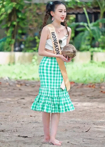 Miss Grand Hong Kong mất tiền không thể về quê nhà, mong BTC sẽ hỗ trợ