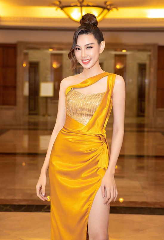 Dàn mỹ nhân Việt diện sắc vàng chói chang: Thùy Tiên thắng thế