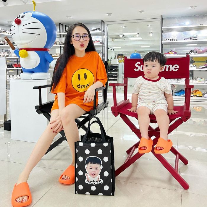 4 mỹ nhân Việt lấy chồng giàu, chỉ việc sinh con và hưởng thụ