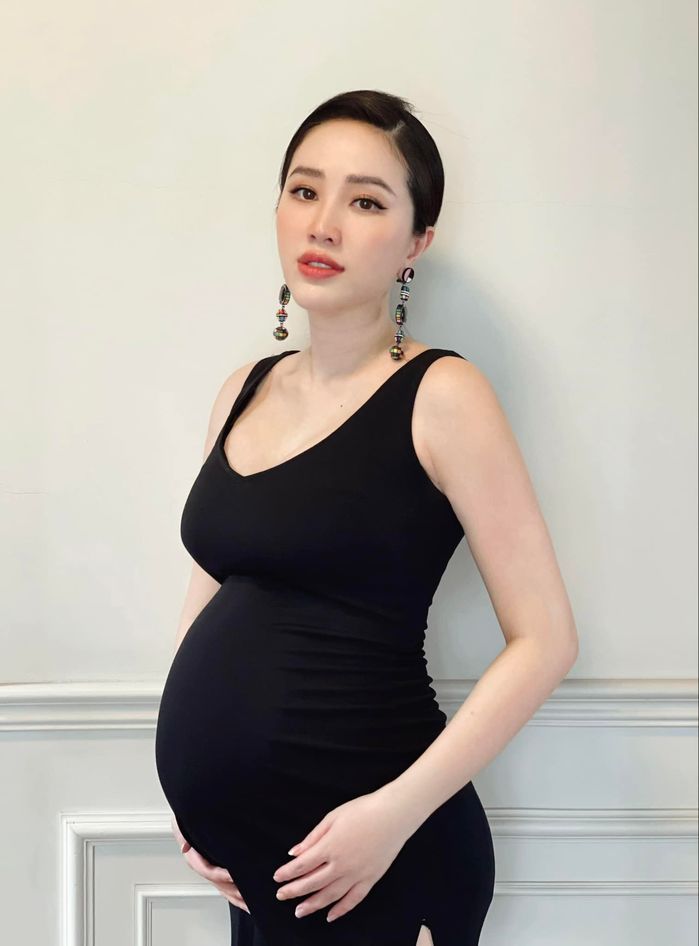 Mỹ nhân Việt tái xuất sau sinh: Vân Trang thon gọn chỉ sau 1 tháng