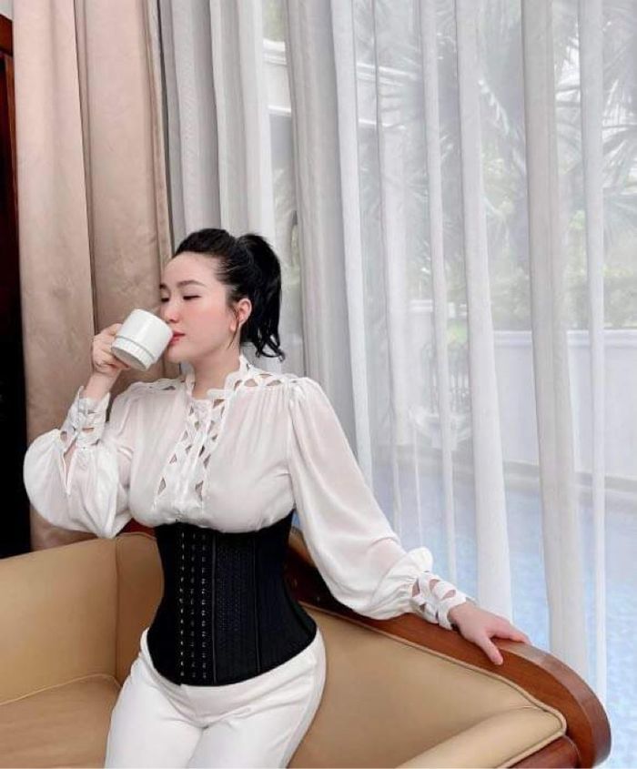Mỹ nhân Việt tái xuất sau sinh: Vân Trang thon gọn chỉ sau 1 tháng