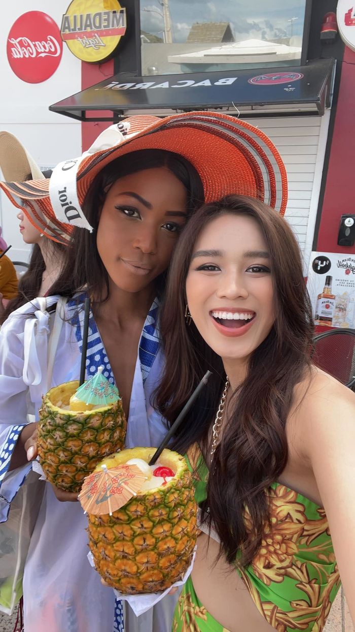 Ngày thứ 11 ở Miss World: Đỗ Thị Hà diện áo chỉ 1 gang tay