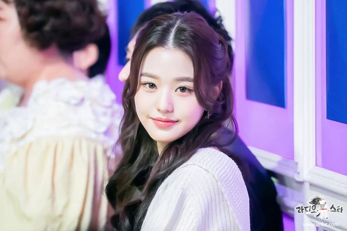 Người đẹp cũng có nỗi khổ: Rosé buồn vì vóc dáng mình hạc xương mai