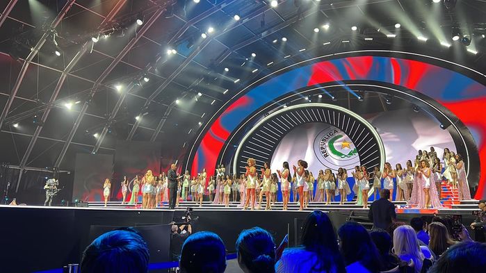 Nhan sắc nữ thạc sĩ 21 tuổi đăng quang Miss Universe 2021