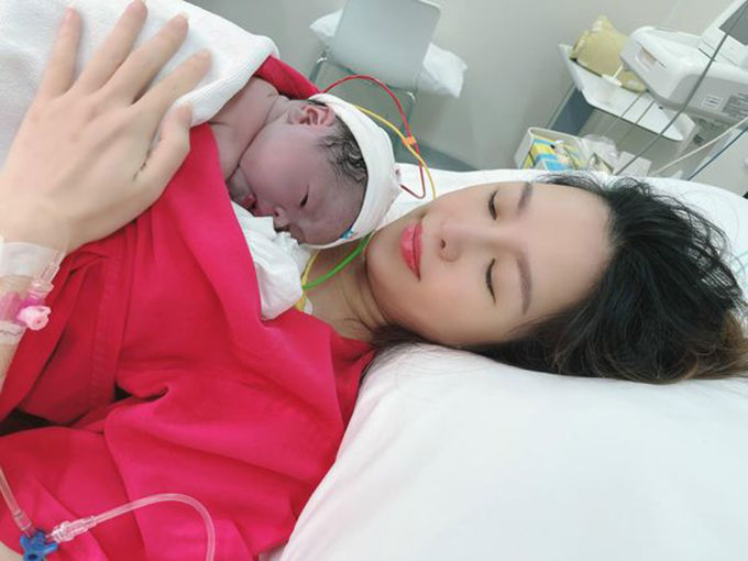 Nhan sắc vừa vượt cạn của mỹ nhân Việt: Phạm Hương xứng nữ thần