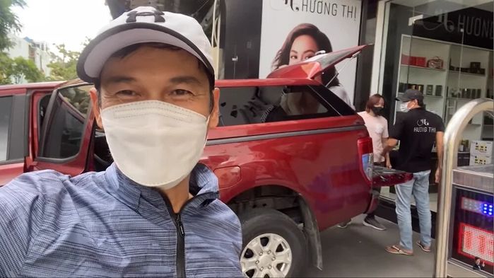 Việt Hương đã làm gì sau 1 năm ngày nghệ sĩ Chí Tài ra đi