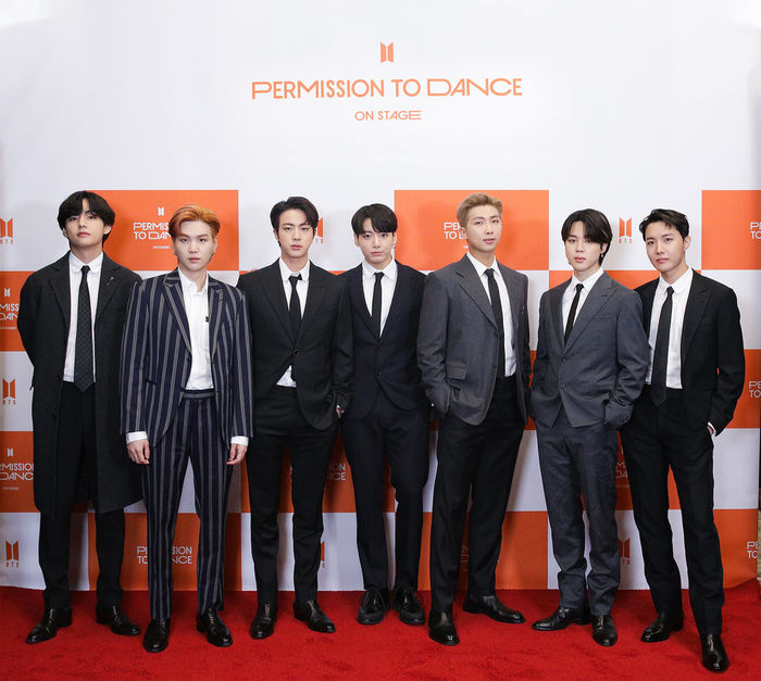 Những concert Kpop đỉnh của chóp: BTS lập kỷ lục 456,8 tỷ chỉ một đêm