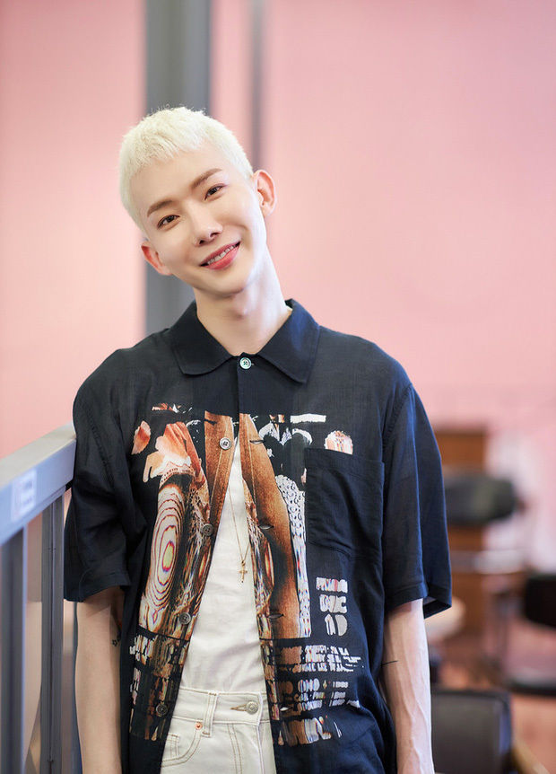 Những idol sở hữu vẻ ngoài, thần thái giống nhau như đúc