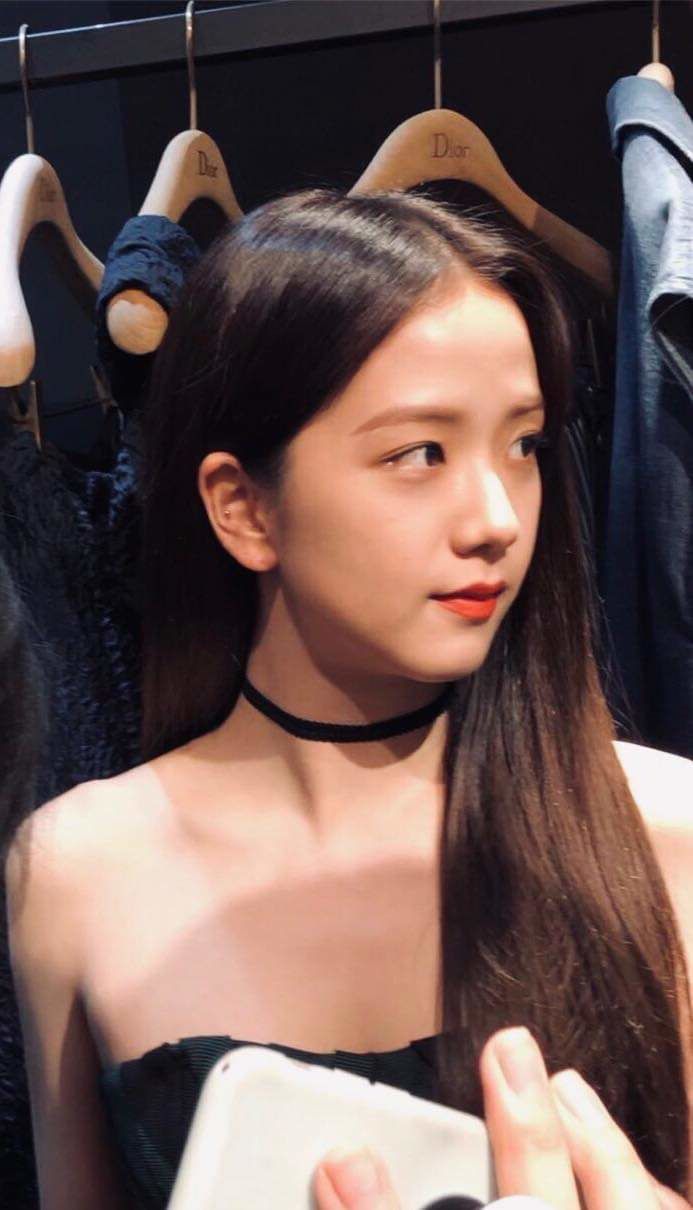 10 Idol Kpop tự chụp hình selfie khiến người hâm mộ cạn lời