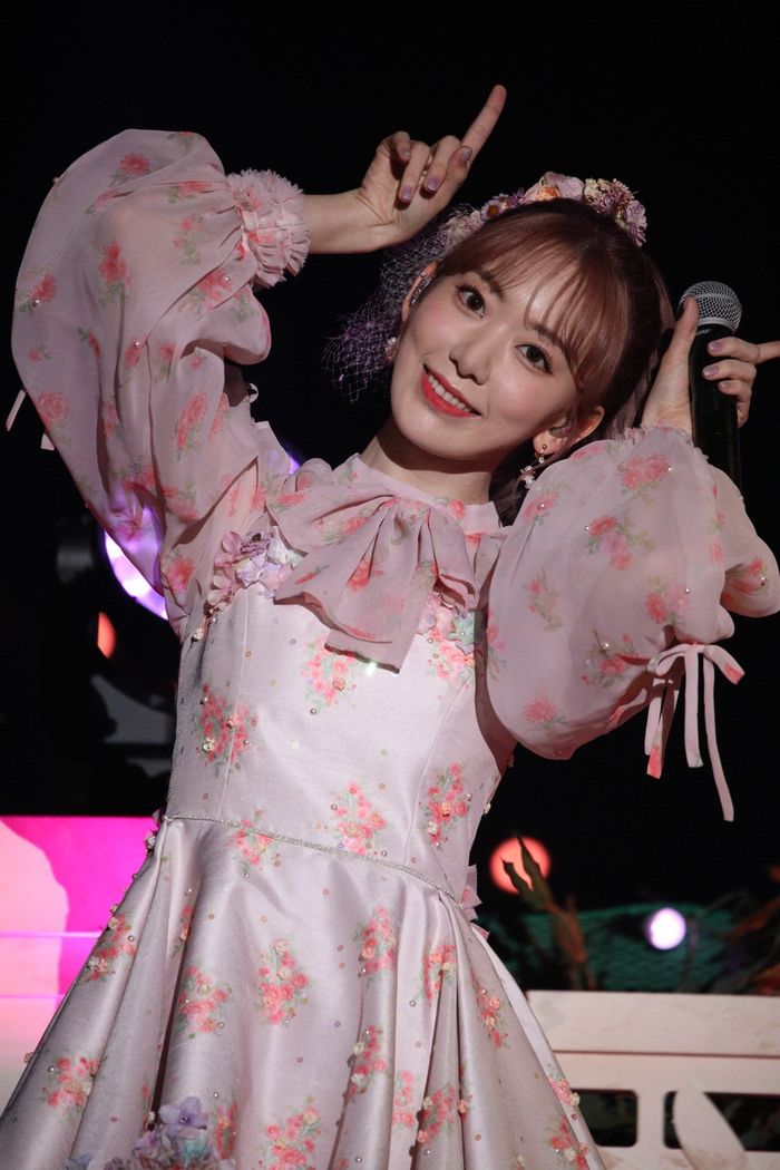 10 Idol Kpop tự chụp hình selfie khiến người hâm mộ cạn lời