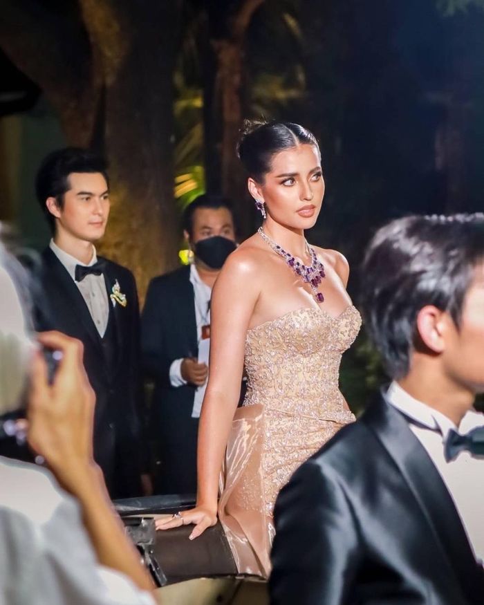 4 mỹ nhân từ bỏ danh hiệu để tìm kiếm cơ hội mới tại Miss Universe