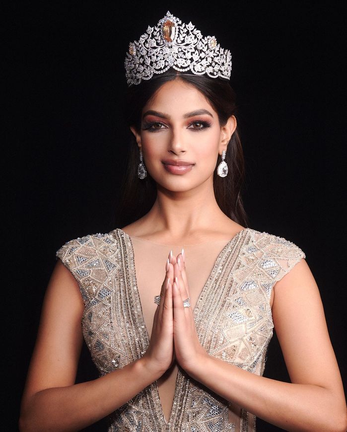 Outfit đầu tiên của người đẹp Ấn Độ trên cương vị Miss Universe 2021