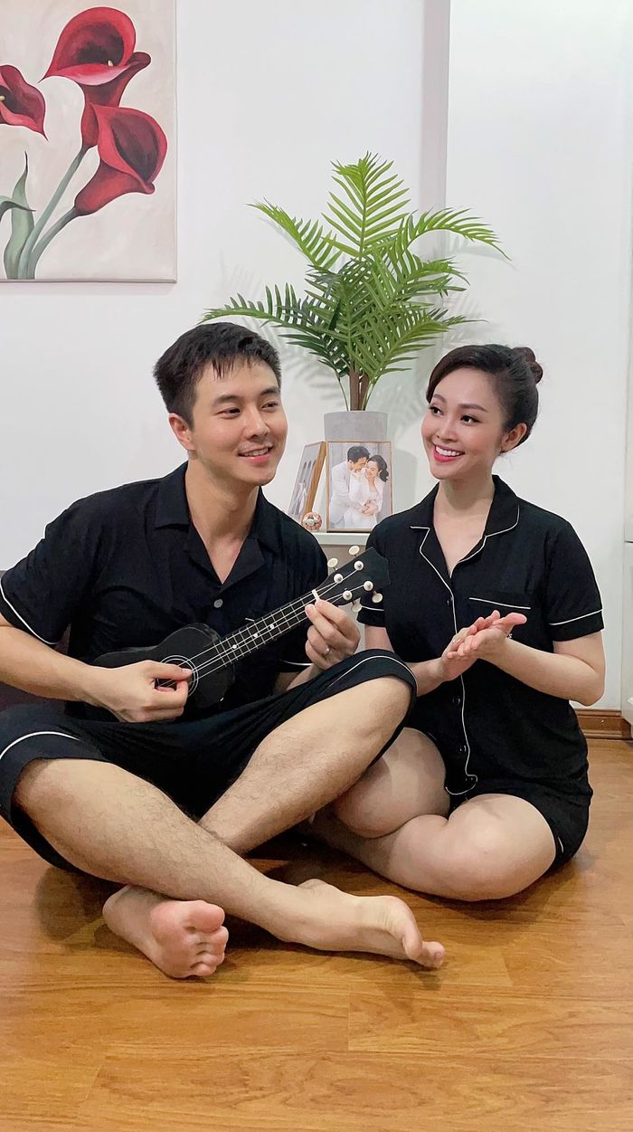 Phản ứng của nóc nhà khi chồng hôn bạn diễn: Mạnh Trường may mắn