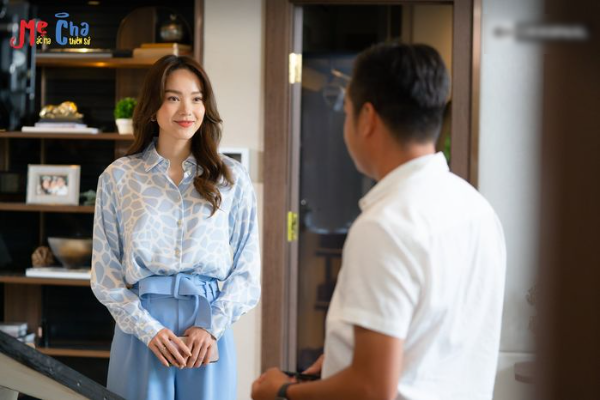 Minh Hằng vừa lên sóng phim đã được khen mặc đẹp nhất màn ảnh Việt