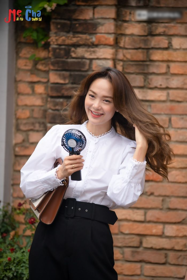 Minh Hằng vừa lên sóng phim đã được khen mặc đẹp nhất màn ảnh Việt