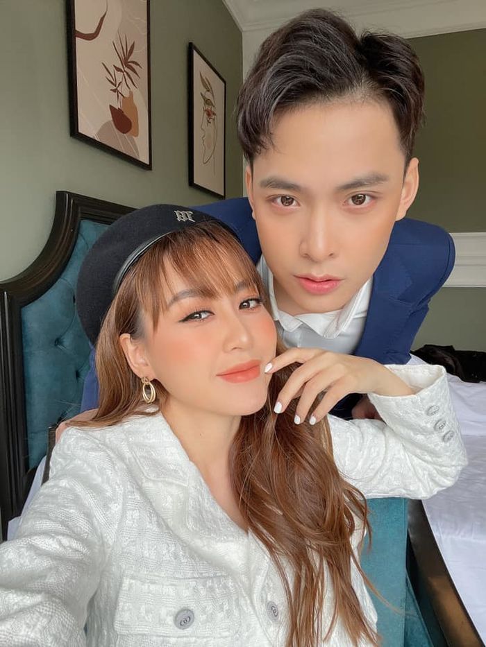 Thiếu gia 1995 chủ khách sạn dát vàng 30 tỷ ở SG là ai?