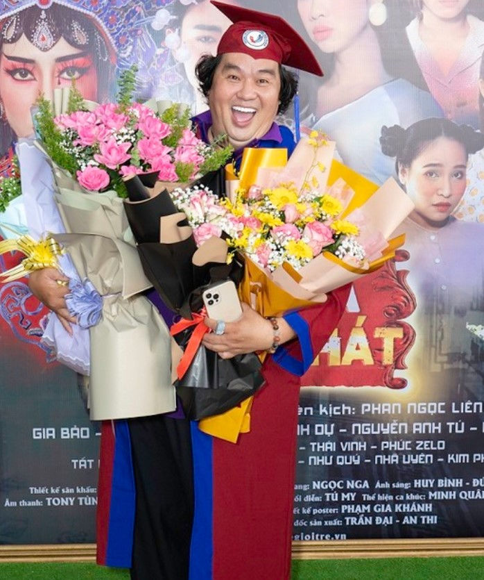 3 sao Việt học nữa học mãi: Ca sĩ Tim thi đại học ở tuổi 36