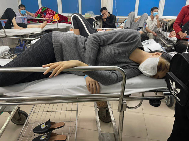 Siêu mẫu Khả Trang nghi bị chồng sắp cưới đi đường quyền