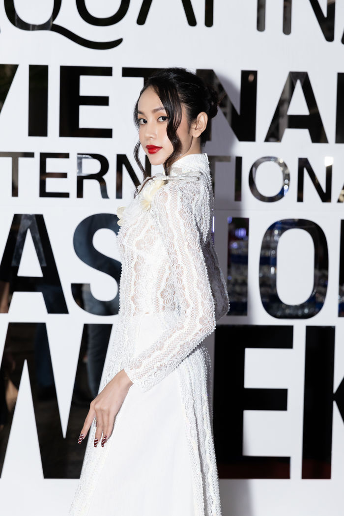 Thảm đỏ VIFW ngày 2: Dàn diễn viên đình đám thống trị thảm đỏ
