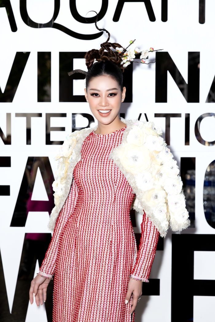 Thảm đỏ VIFW ngày 2: Dàn diễn viên đình đám thống trị thảm đỏ