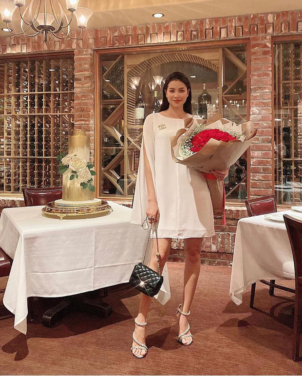 Thời trang mẹ bầu Vbiz: Joyce Phạm thả rông táo bạo