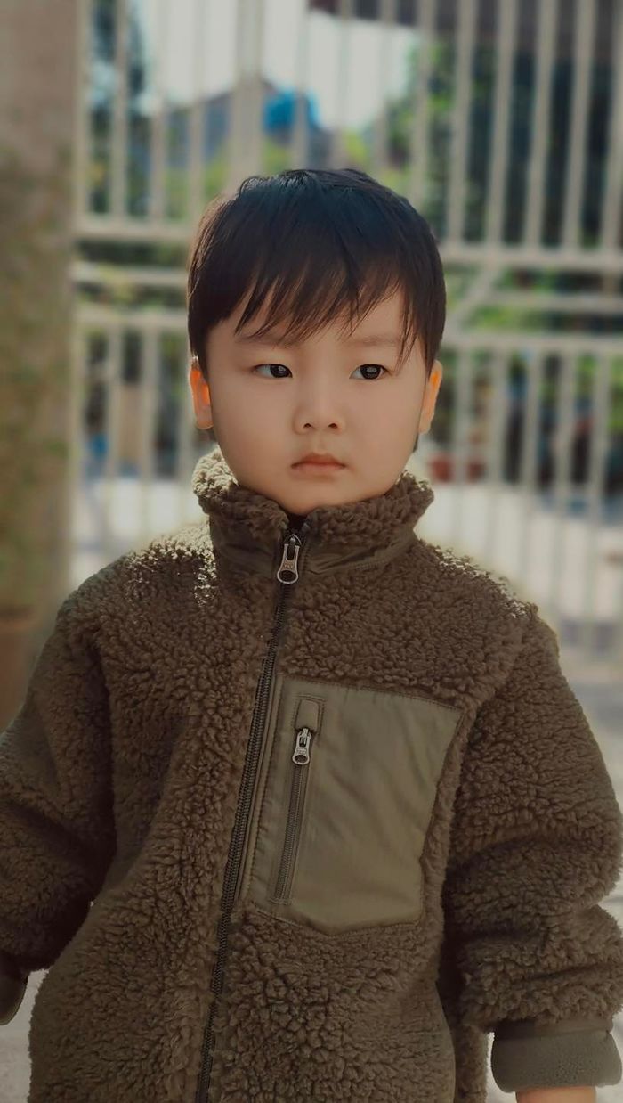 Thời trang mùa đông của Bo Thúi: ngày càng ra dáng fashionista nhí