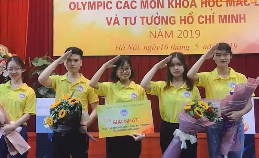 Thủ khoa 21 tuổi được đặc cách học lên tiến sĩ: Hiếm khi đi cà phê