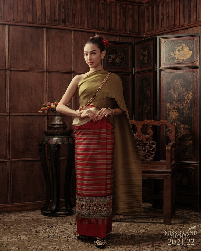 Thùy Tiên diện đồ Thái Lan: Được khen ngày càng giống gái Thái