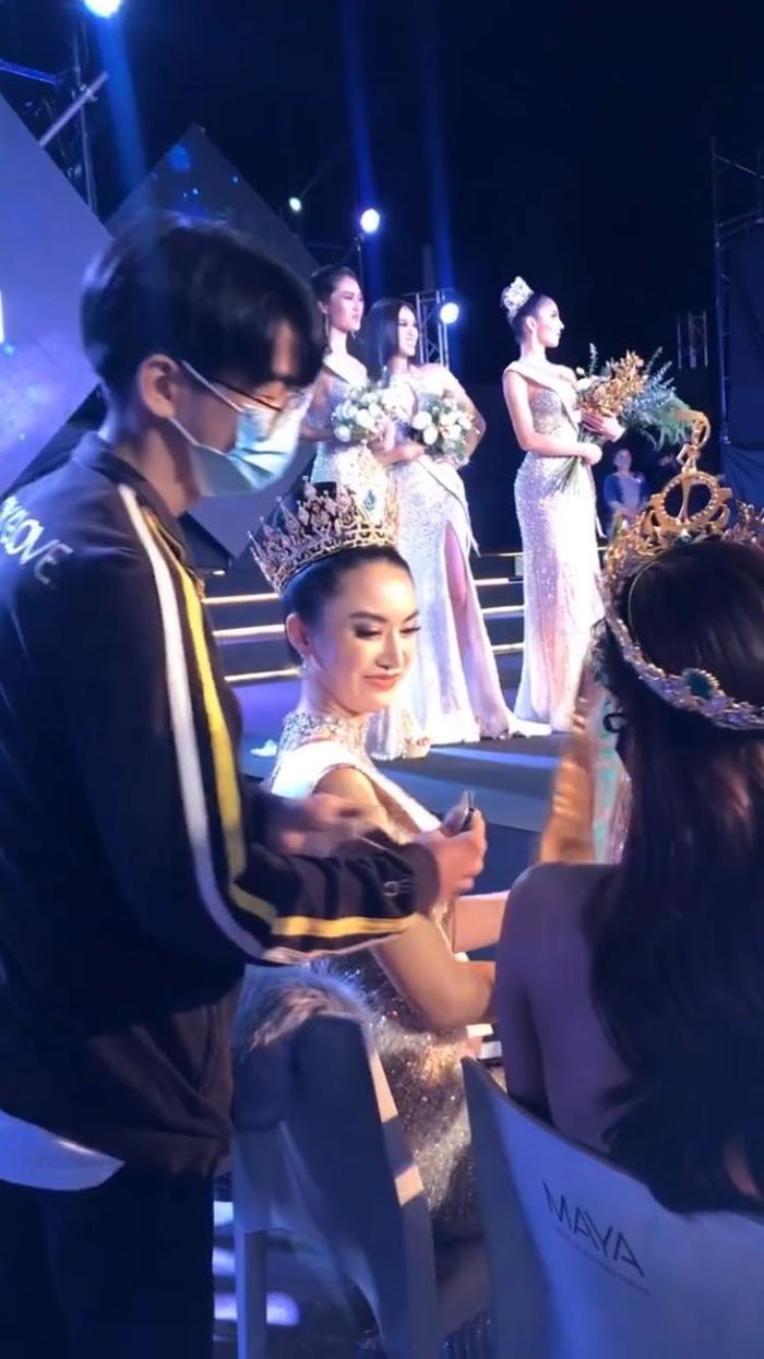Thùy Tiên đốt cháy sân khấu, fan Thái Lan lũ lượt tặng quà