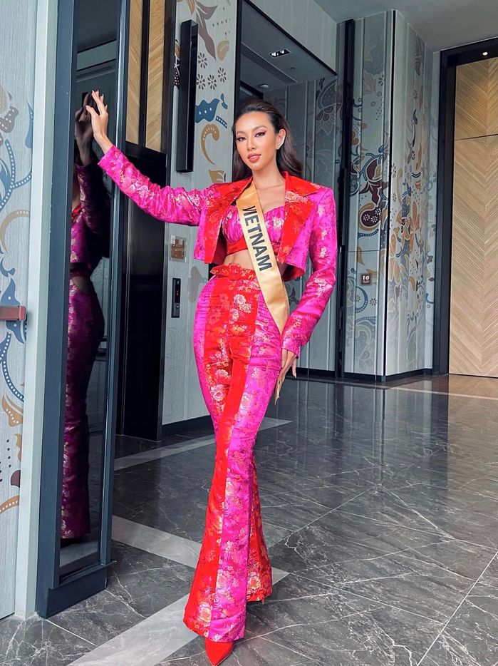 Tài khoản MXH của Miss Grand đăng bài tiếng Việt gây thích thú