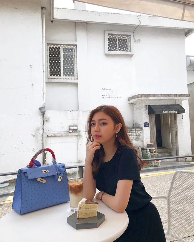 Cuộc sống thường nhật của ái nữ 2K gia tộc Sơn Kim