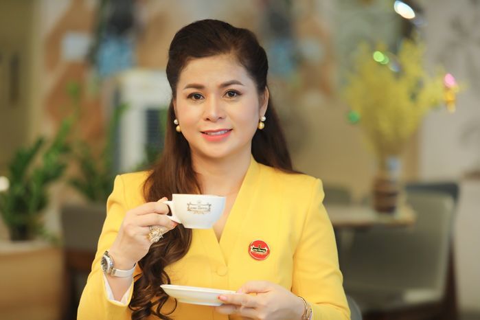 Bà Diệp Thảo ra mắt tự truyện bằng tiếng Anh kể lại 5 năm khốc liệt