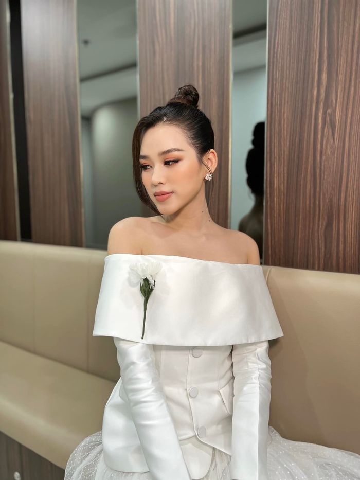 Khi sao Việt ăn cơm bụi như ai: Lý Hải ăn cơm 10.000 đồng