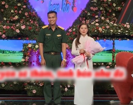 Anh bộ đội đi show hẹn hò gặp cô giáo trẻ, quen 6 tuần là rước về dinh