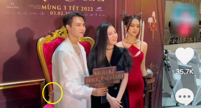 Ảnh hot sao Việt 22/1: Jaykii đánh úp cầu hôn Mai Anh ở Đà Lạt