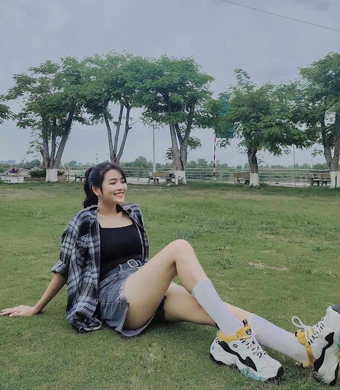 Body nóng bỏng của dàn streamer nữ hot nhất làng game Việt