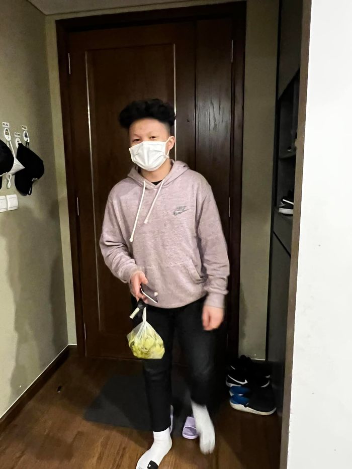 BTV Quang Minh bó tay với cậu cả: Nhờ mua đồ ăn mà tiền kỳ 10 phút