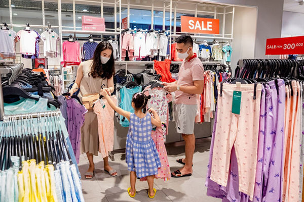 Cặp chị em tiêu chi 100 củ mua đồ Tết: Bạn dám sắm vậy không?
