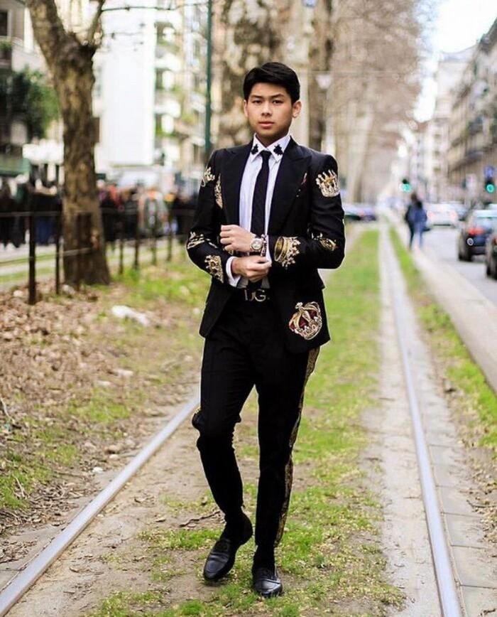 Cậu út nhà Johnathan Hạnh Nguyễn: 22 tuổi đã sống như ông hoàng