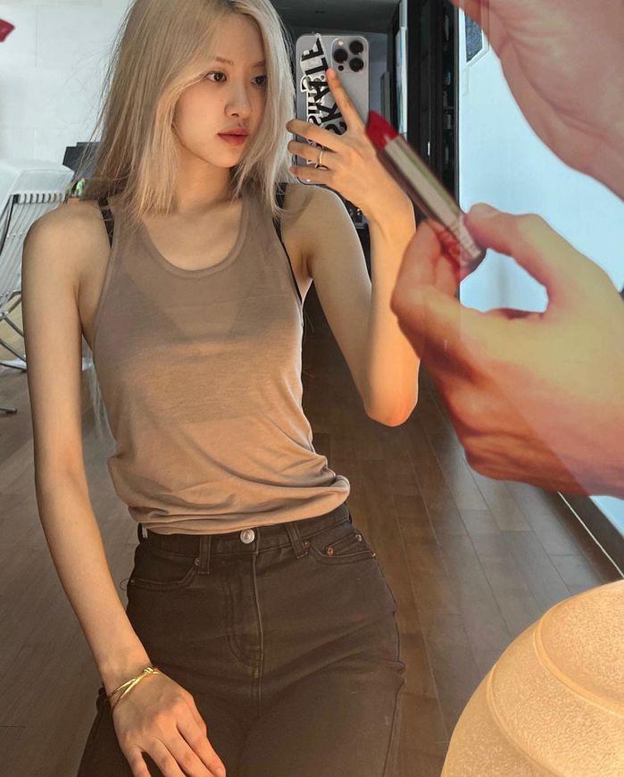 Chân dung cô gái ngỡ là bản sao của Rosé (BLACKPINK)