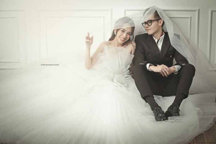 Ái nữ nhà Minh Nhựa có bầu lần 2 vẫn mặc váy da “bao ngầu”