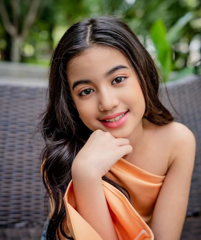 Công chúa Campuchia: 10 tuổi nói 5 thứ tiếng, nhan sắc không điểm chê