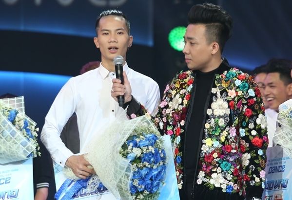 Quán quân VN Got Talent sau 10 năm đã lập gia đình và thành thầy giáo
