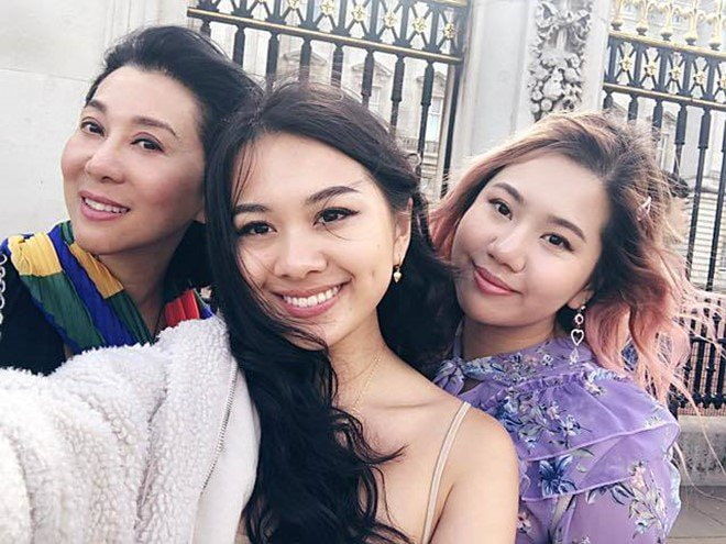 Dàn ái nữ nổi tiếng của nhà MC Việt: Lọ Lem - Hạt Dẻ khuấy động MXH