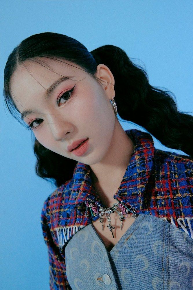 Đâu chỉ Jennie, Gen 4 đi sau chơi trội với toàn mắt mèo sắc lẹm