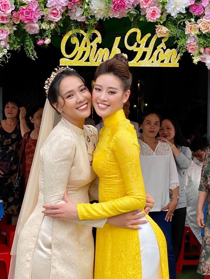 Đọ sắc vóc các nàng Hậu Việt khi diện áo dài vàng