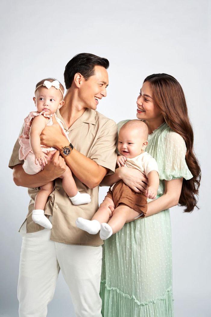 Gia đình sao Việt đẹp đều: nhà Đặng Thu Thảo toàn visual cực phẩm