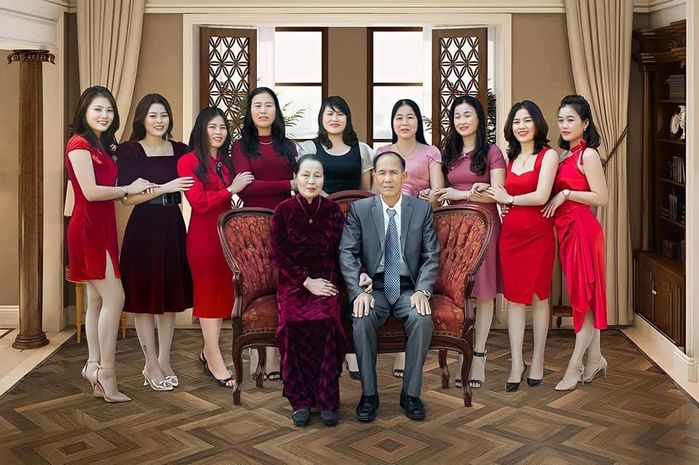 Nghệ An - Hà Tĩnh khoe sinh con gái một bề, có nhà tận 10 công chúa