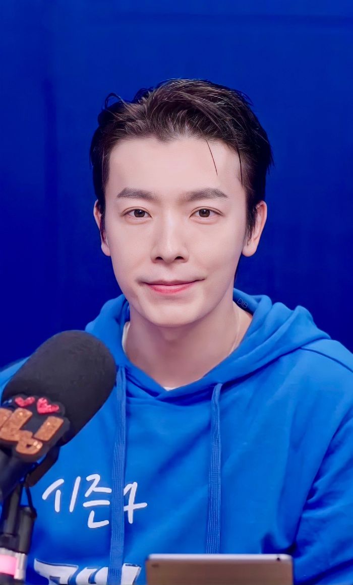Idol dù không phải bias bạn cũng phải gật gù công nhận đẹp trai